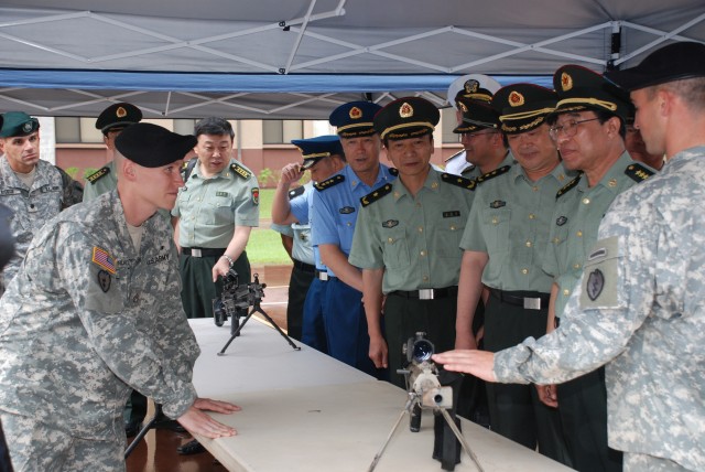 People&#039;s Liberation Army delegation visits Schofield