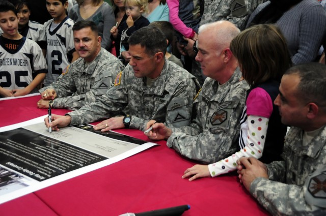 Grafenwoehr leaders renew commitment