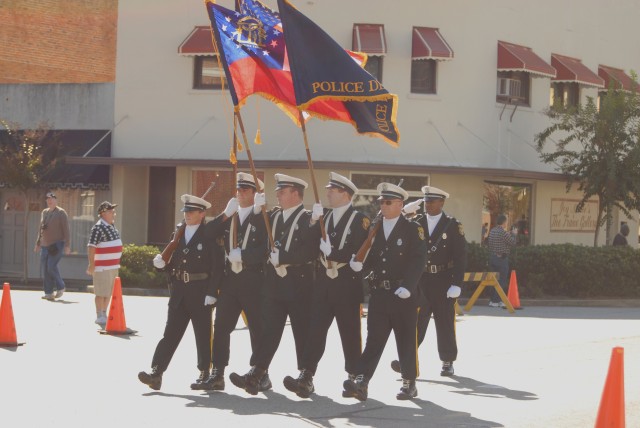 Hinesville Vet Parade