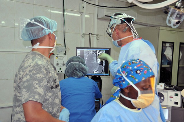 Surgeons Use Telestration Capabilities During Live Surgery
