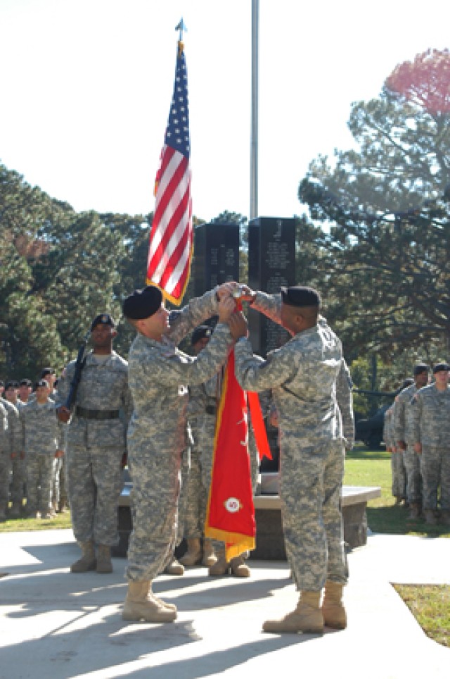 5-25 earns Meritorious Unit Commendation