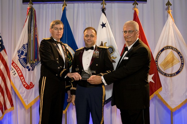 2009 Army Acquisition Excellence Team Award