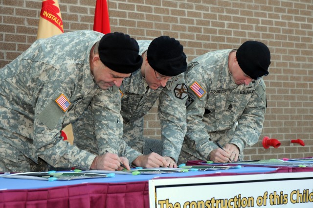 Re-signing the Army Family Covenant at Fort McCoy