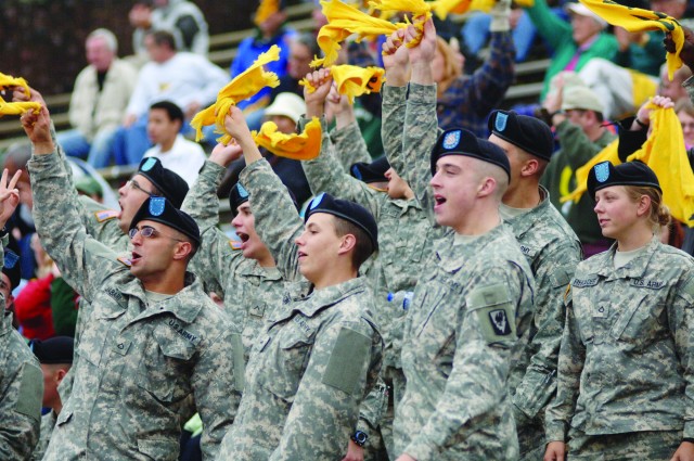 Soldiers Share Spotlight at Historic William &amp; Mary Game