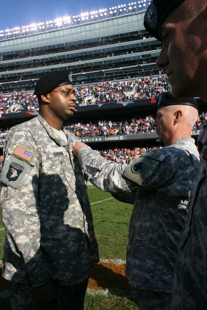 Army Reserve soldiers bowl with Chicago Bears