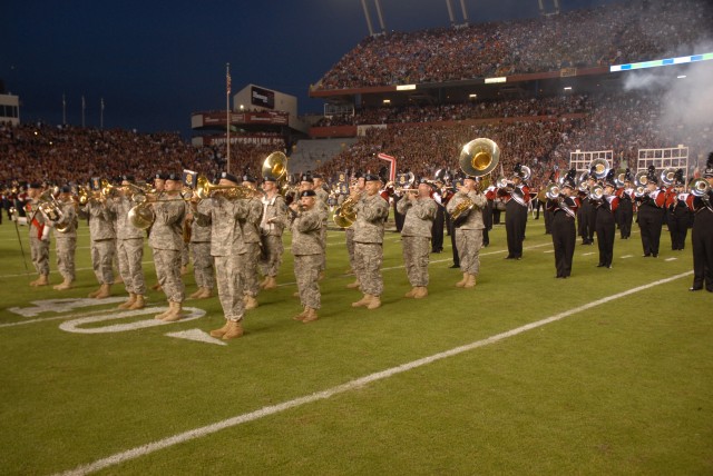 Gamecocks honor wounded warriors