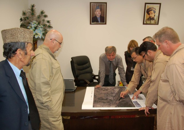 Kabul International Airport team meets with airport leadership