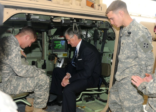 &quot;Raider&quot; Brigade capabilites shown to Army Secretary