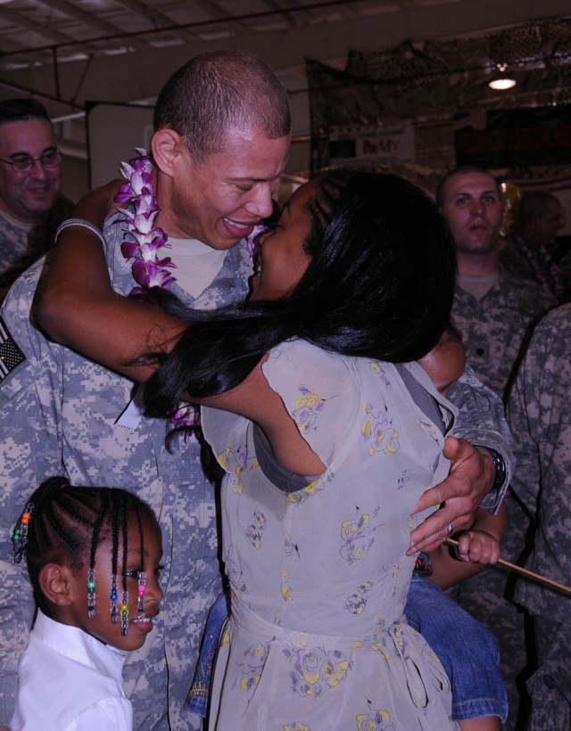 84th Engineer Battalion Soldiers Return From Iraq