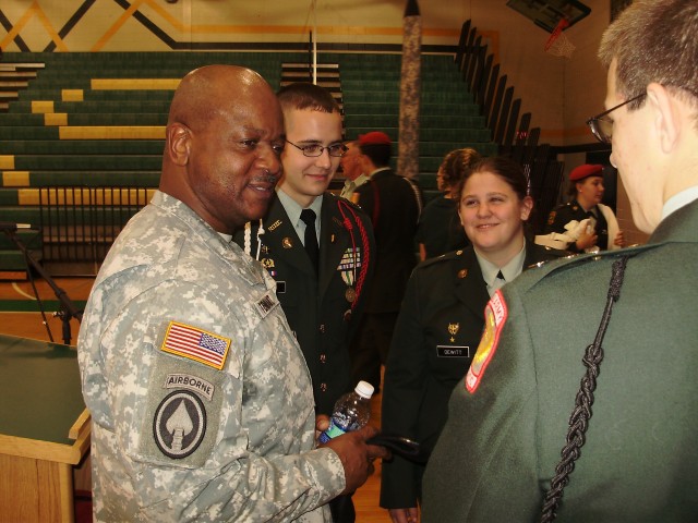 Sustainers speak at Veteran&#039;s Day celebrations