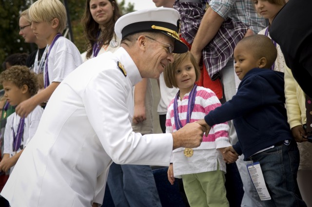 Mullen Offers Thanks to Military Families 