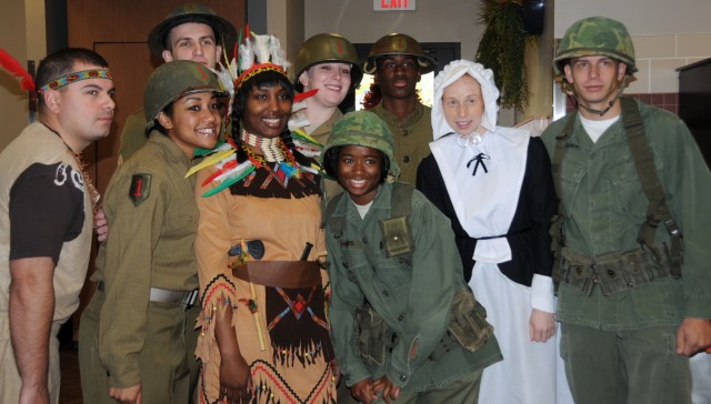 FORT RILEY SOLDIERS CELEBRATE &#039;THANKSGIVING FEAST OF HISTORY&#039;
