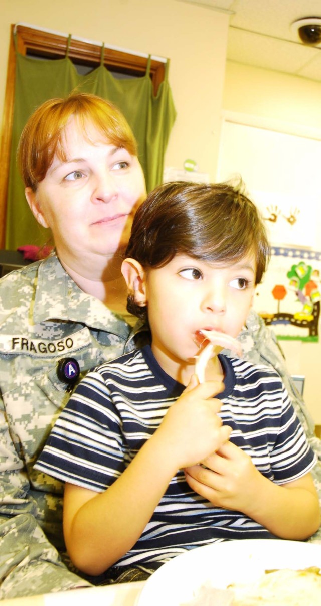 Soldiers, Families celebrate Thanksgiving early