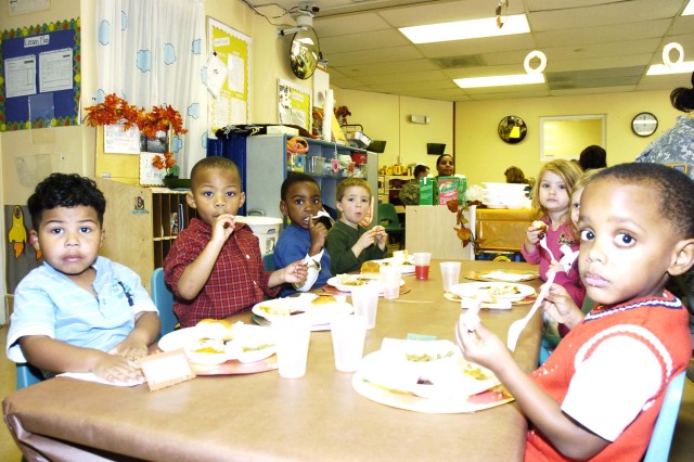 Soldiers, Families celebrate Thanksgiving early