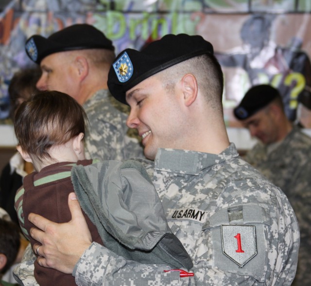 1st Infantry Division Soldiers prepare to deploy