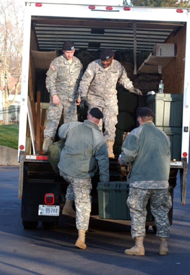 Connecticut Army Reserve unit departs for Iraq