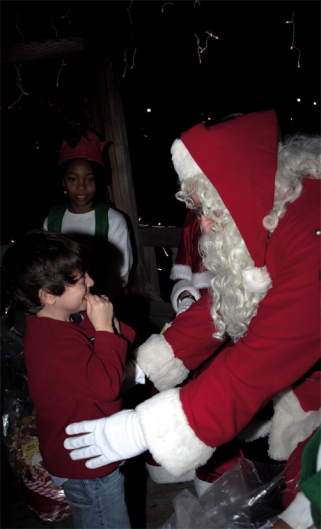 Fort Eustis shines during annual Holiday Tree Lighting Ceremony, visit from Santa