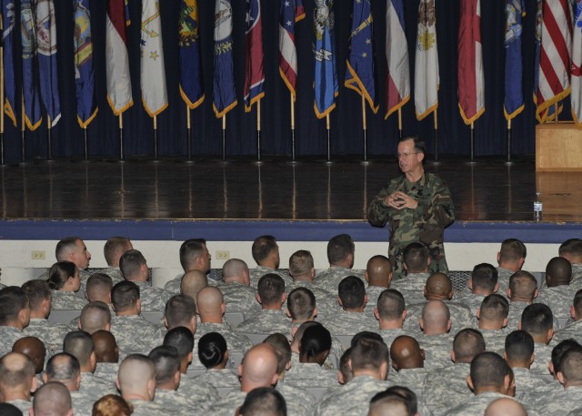 Mullen visits Fort Campbell