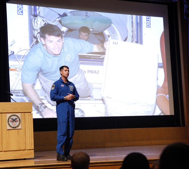 Astronaut tells cadets how math helped his career