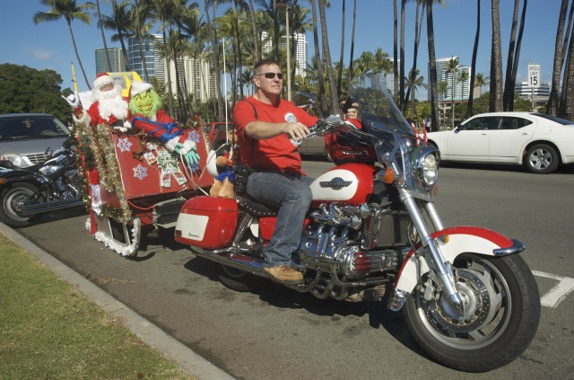 Military bikers support local youth with &#039;Toys for Tots&#039;