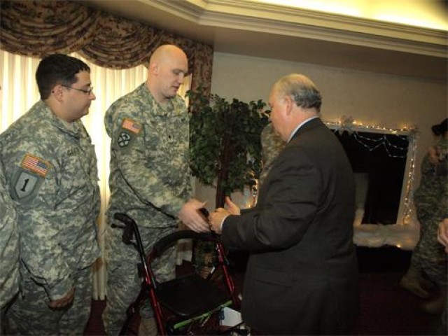 Under secretary visits Warrior Transition Unit