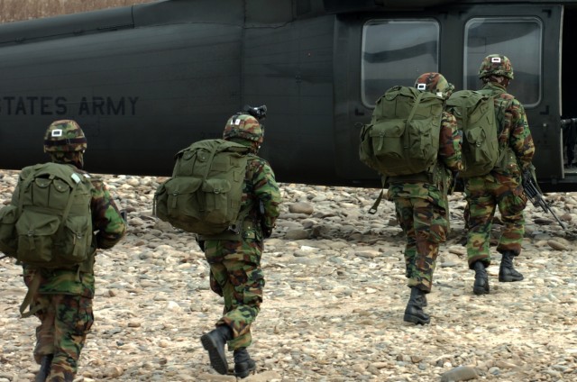 U.S. and ROK forces conduct combined training exercise