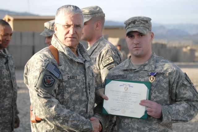 Casey presents Purple Heart (2)