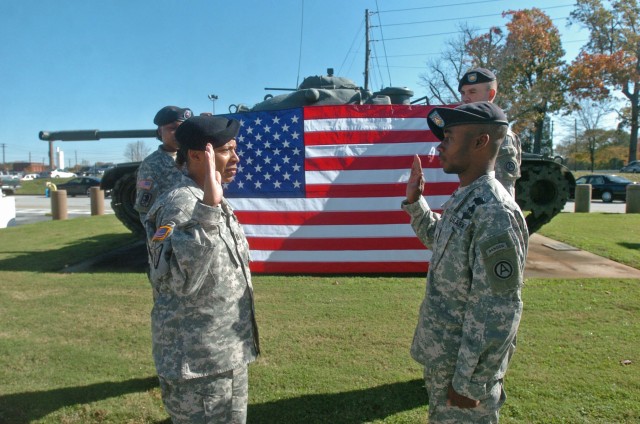 Army Ranger awarded Soldier&#039;s Medal for saving civilian