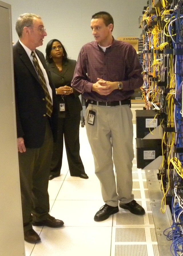 Deputy CIO/G-6 visits Fort Gordon Network Enterprise Center