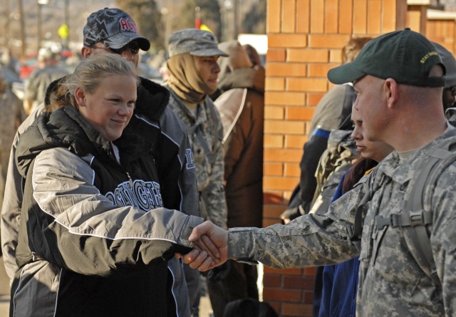 &#039;Raider&#039; Brigade Soldiers Deliver hope, goods to Colorado Springs&#039; homeless