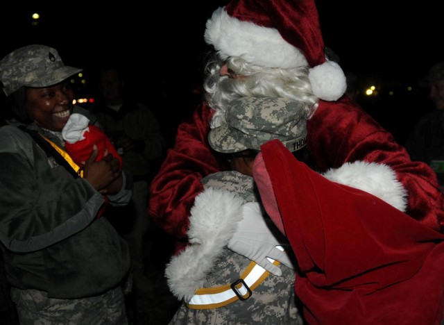 Combat Carolers bring holiday cheer to JBB