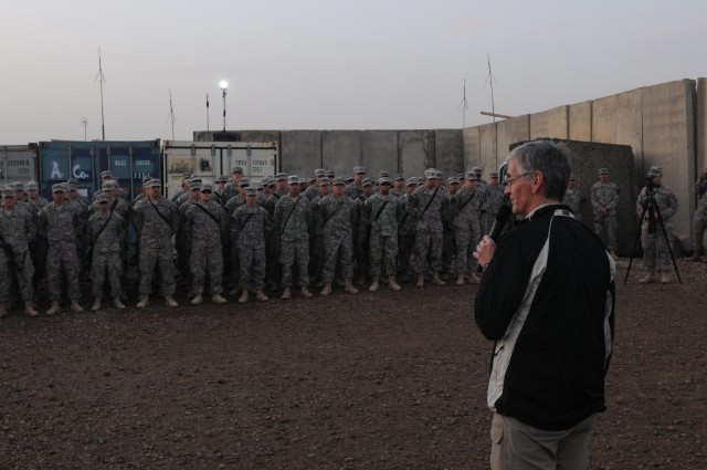 Army Secretary thanks Soldiers at FOB Warhorse