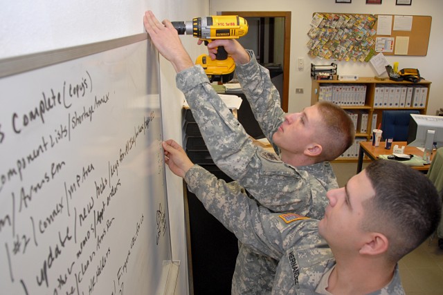 Headquarters supply Soldiers gear up for Army competition