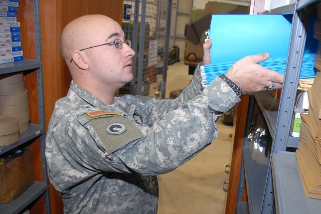 Headquarters supply Soldiers gear up for Army competition