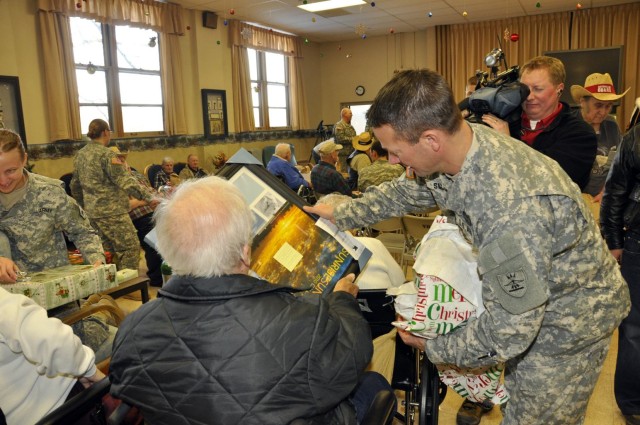 Helping veterans open gifts