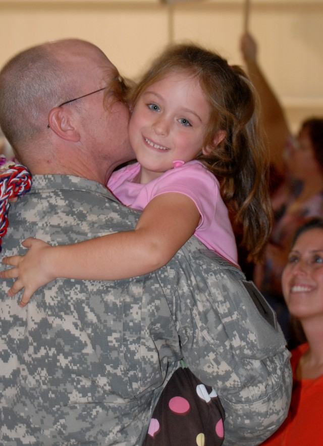 &#039;First in, Last out&#039; battalion returns home from Iraq deployment