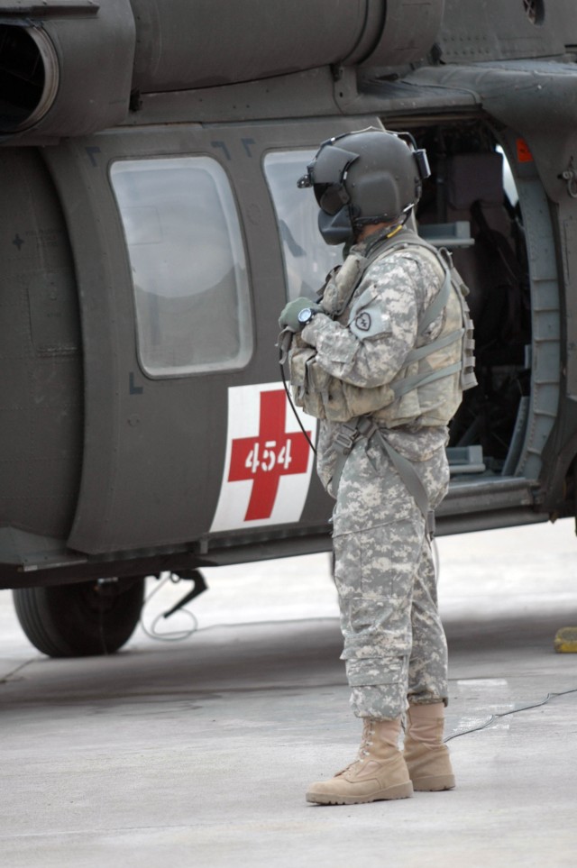 TF Hammerhead MEDEVAC Soldiers fly to save lives 