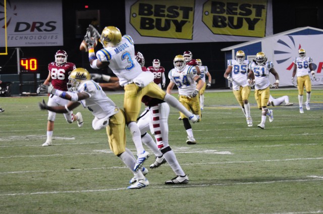 Wounded veterans real winners at DC bowl game