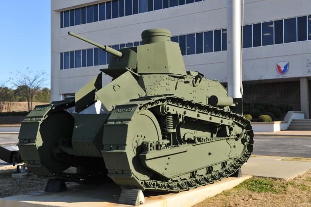Vintage WWI tank gets facelift