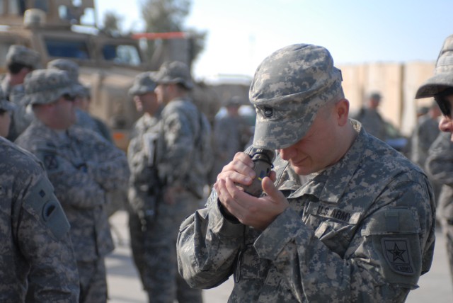 Injured combat vets visit 10th Mountain Soldiers, 1st Cav Div CG