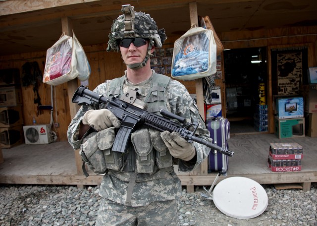 Former British soldier joins U.S. Army to serve in Afghanistan