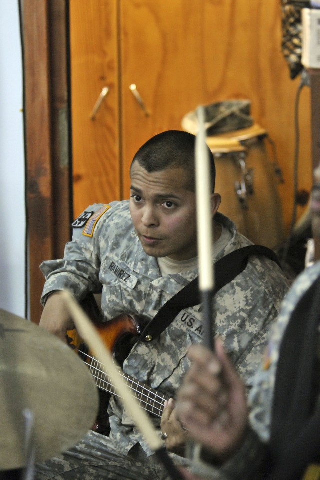 20091231-A-9465E-054