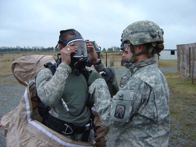 Schweinfurt chemical Soldiers train for war 