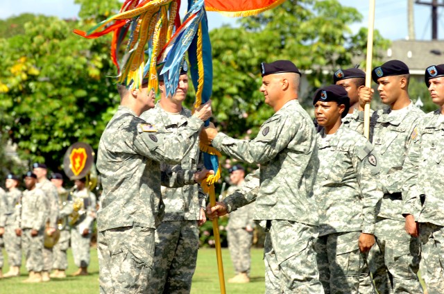 25 ID Special Troops Battalion Changes Command