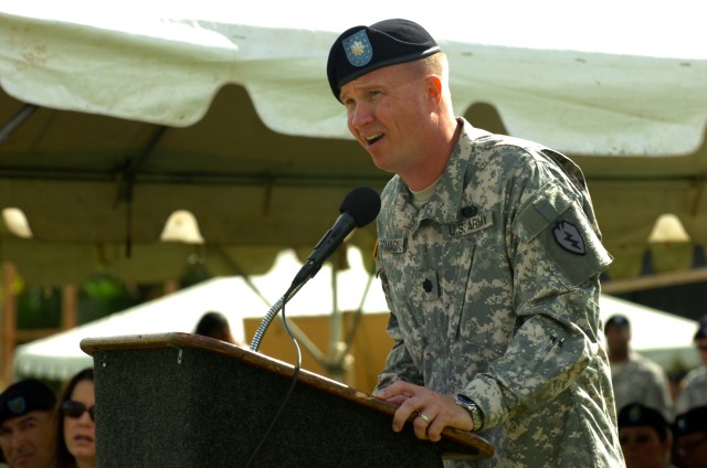 25 ID Special Troops Battalion Changes Command