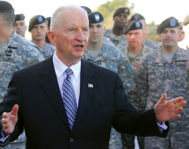 Perot addresses re-enlisters