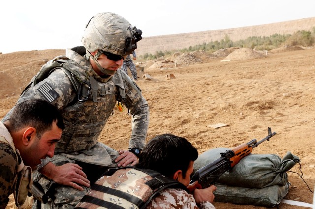 Soldiers teach ISF advanced marksmanship skills