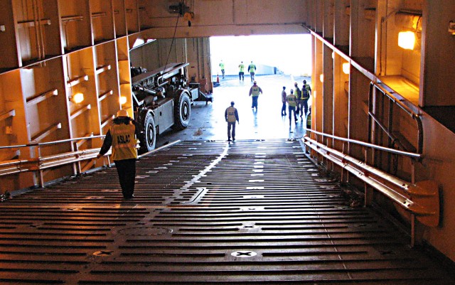 Pomeroy unloads cargo in Charleston