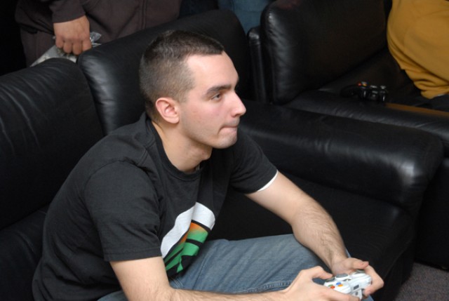 Soldiers play new Call of Duty game in BOSS tourney