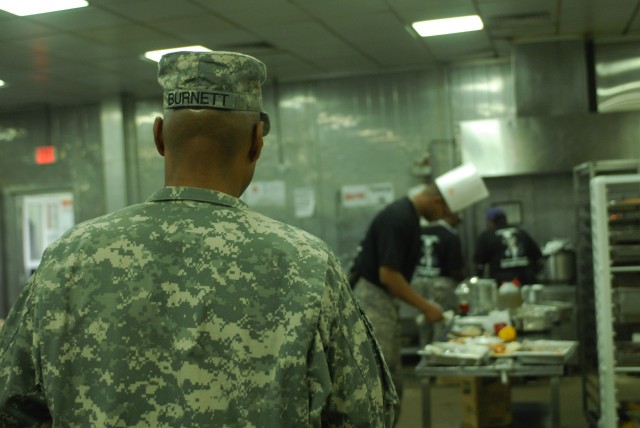 Soldiers, civilians cook off in Baghdad &#039;Iron Chef&#039; competition